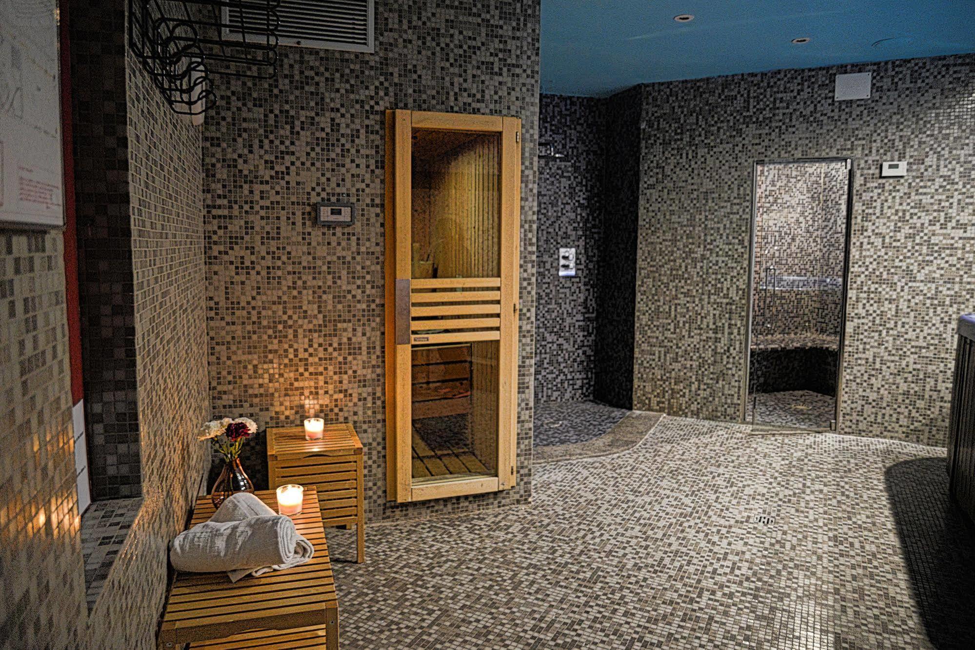Hotel Turan 莱德萨阿尔卑斯 外观 照片